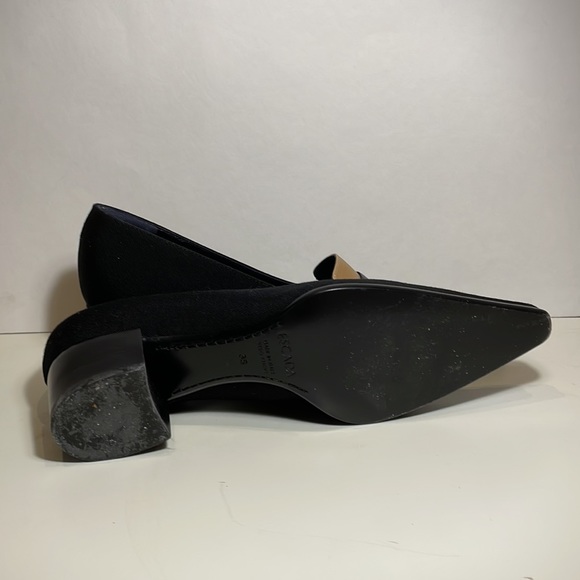 Escada Tan and Black Heels - Picture 4 of 6